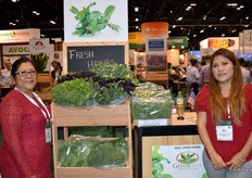 Juana Tepozteco y Mia Gonzales de Greenmex.