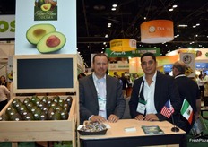 AvoHass es el único exporrador de aguacates en la región mexicana de Colima. Jesus Alcarraz y Oscar Mora fueron los voceros durante la feria.