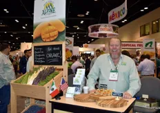 Productor de vegetales orgánicos Alpine Fresh estuvo representado por John Uyons.