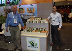 Johan Beckers y Matt Aaron de la empresa colombiana Andes Fruits Colombia. Proveen physallis.