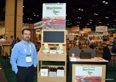Jorge Martinez de la empresa productora y exportadora de chile y hojas para tamal Martinez Dry Pepers.