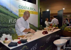 Degustación culinaria en el stand de Costa Rica.