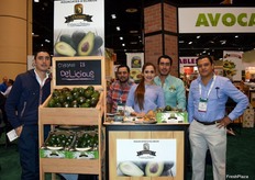 Aguacates de Eliseos contó con la presencia de sus representantes ( de izquierda a derecha): Eliseo marquez, Adolfo Chavez, Ileana Rangel, Benjamin Marquez e Ivan Sanchez (Fresh Ver).