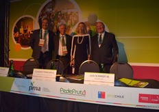 El discurso de inauguración fue dado por Luis Schmidt, Presidente de Fedefruta,Nancy Tucker,del Produce Marketing Association (PMA), Alejandro Buvinic A., Director de ProChile y Carlos Furche G., Ministro de Agricultura.