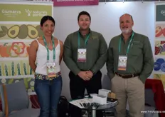Noelia Ramos, Fernando Soberanos y Francisco Burrull de Giumarra, importadores de fruta.