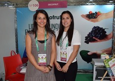 Andrea Betinyani y Valeria Concha de Decofrut.