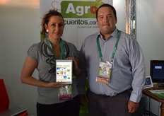 Pilar Stefanelli de Agrodescuentos y Daniel Stiepovich de Kauftec.