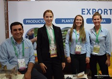 Sebastian Dominguez, Suzana Vaclavikova y compañía de Utilitas.