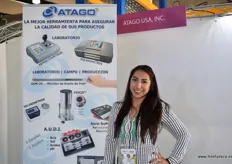 Dora Cortes de Atago, proveedores de herramientas de medición de grados brix y acidez de la fruta, entre otros.