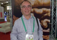 Pedro Castro de Agricola Agrocasan, productora de manzanas,kiwis y cerezas para exportación.