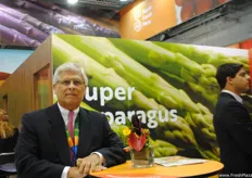 Carlos Zamorano Macchiavello de Provid (Peruvian Table grape producers association) y de Ipeh (Instituto Peruano del Espárrago y hortalizas.