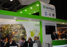 El stand de San Miquel con muchos visitantes durante toda la exposición.