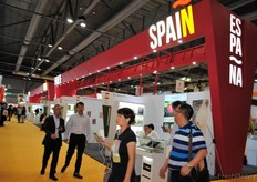 La cantidad de expositores españoles se ha incrementado con el paso de los años, este año por primera vez con pabellón.