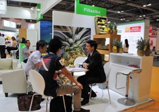 Juan José Bolaños, de Piñaalbo, en una reunión.