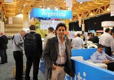 Adrián Botti, de Moño Azul.