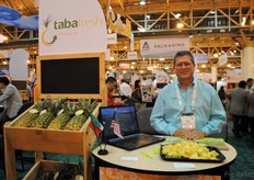 John P. Hausman, de Tabafresh Farms, piñas mexicanas.
