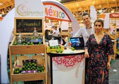 Luis Urrutia y Gabriela Garrido, de Inverafrut, México.