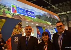 Stand de Asoex, con Charif Christian Carvajal M., director de marketing de la Asociación de Exportadores de Frutas de Chile; Margarita Minchel, Responsable de Proyectos; y Sergio Maureira, Secretario General de la Asociación de Exportadores de Frutas de Chile.