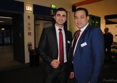 Prometí pensar en unos nombres latinos para estos holandeses, ya que aparecen en el reportaje de Latinoamérica: Juan y José.