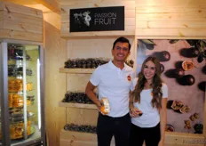 Fabio Contreras y Daniela Manjarres, de Ocati, productora y exportadora colombiana de frutas exóticas