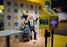 Chiquita siempre encuentra la manera de entretener a los visitantes