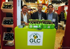 Saúl Medina Villanueva y Moisés Barbeyto Villarreal y Moisés Jr., padre e hijo, de GLC Avocados, México