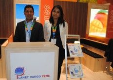 Edwin Medrano Medina y Fiorella Salazar Sánchez, de Planet Cargo Peru