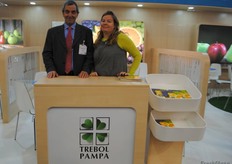 Daniel J. Bovino y Patricia Roux de Trebol Pampa, Argentina.