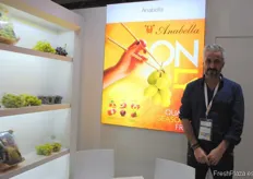 Carlos Carrillo Aroca, de Annabella, empresa española que ha presentado diferentes variedades de uva.