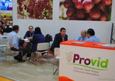 Además de a los exportadores que ha llevado Perú a la feria, es posible encontrarse con personas de diferentes asociaciones, como Provid, ProHass, Procitrus y ProArándanos.