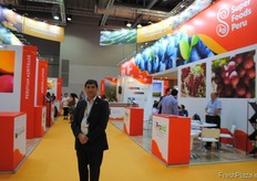Víctor Sarabia, de PromPerú, siempre presente en Asia Fruit Logistica para asegurarse de que todo sale bien.