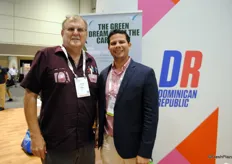 Brian Rudert, el director general del Programa Exporta Calidad, IESC, junto con Miguel Montán, del CEIRD (Centro de Exportación e Inversión de la República Dominicana).