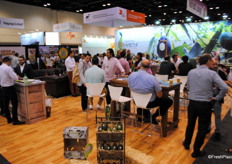 El gran stand de Aguacates Chahena, México.