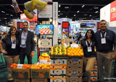 El equipo de Flavor King Farms: Violeta Barcelo, Enrique García, Gris Cerezo y Jerry Fabarez.