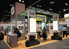 Por supuesto, tampoco Dole se ha perdido la feria.