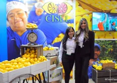 La empresa citrícola mexicana Citrosel. Liliano Alba Hernández y Merlyn Heredia promocionando la marca Cisel.