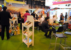 Este año, también Colombia ha estado presente con un pabellón en el que los productos frescos han captado la atención de los visitantes, entre ellos aguacate Hass, piña y frutas exóticas. Además, se ha promocionado el Congreso Mundial del Aguacate.