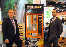 Como muchas otras empresas, después de exponer en la PMA el fin de semana pasado, Pinabar está en Madrid. Jochem Brandenbarg y Michel van Keeken, de Dutch Food Technology. 