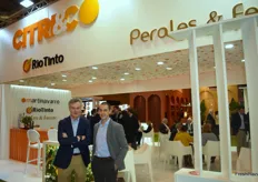 Benjamín Romaguera (compras) y Roberto Ruiz (departamento comercial), del grupo CITRI&CO, que incluye a Martinavarro, Rio Tinto y Perales&Ferrer, la última incorporación para liderar también el segmento del limón en la gama de cítricos.