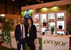 Álvaro Villalba, director comercial de Projar y Alejandra Pintos, directora de marketing. Especialistas en cultivo de berries son suelo. 