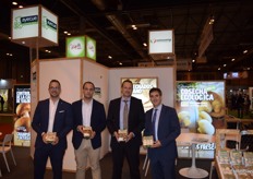 Equipo de Ayecue, presentando su nueva gama de hongos ecológicos. 