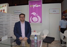Martín Torres, del departamento comercial de Explum, empresa extremeña especialista ciruelas y otras frutas de hueso. 