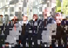 Víctor Fuster, de Frutas Hermanos Fuster; Abel Alarcón, de Brio Fruits y José Enrique Sanz, gerente de la IGP Cítricos Valencianos, en representación de la marca Naranjas de Valencia,  junto a Alberto Palmí, director de FEDEMCO y Candido Rubio, de Xeraco Fruit. Tanto Naranjas de Valencia como FEDEMCO fueron patrocinadores de el Congreso AECOC para Frutas y Hortalizas.