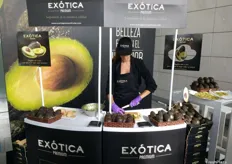 Stand de la marca Exótica Premium, de Cultivar, promocionando el aguacate y el guacamole.