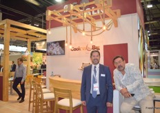 Alberto Mesa y Victor Mira, en el stand de Big Garlic.