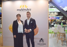 Eva María Castro, responsable del departamento agronómico, junto a Francisco Javier Meléndez, CEO de Patatas Meléndez, empresa española líder en producción y comercialización de patatas. La compañía ha invertido en la apertura de una nueva central de envasado en Francia.