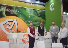 Equipo de Codiagro España y Portugal, presentando Fito Kontrol Ca Flow, una solución de fitoprotección a base de silicio y calcio.