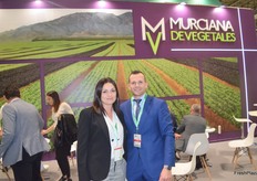 Javier Sánchez y Manoli Méndez, en el stand de Murciana de Vegetales.