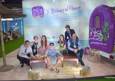 Representación de AFRUCAT, Asociación de fruticultores de Cataluña.