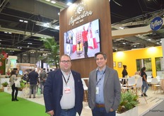 Óscar Martínez y Miguel Ángel Loayza, de la Compañía Aguacatera del Sur.